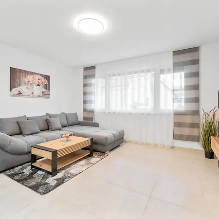 Stylish Close To Outletcity شقة *
