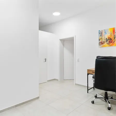 Stylish Close To Outletcity شقة ميتسنغن